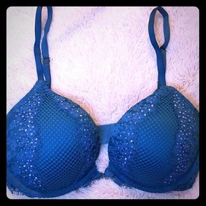 Victoria Secret bling bombshell